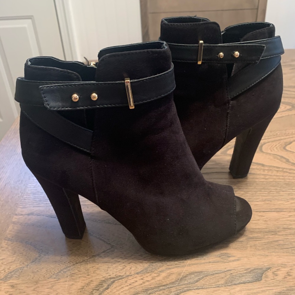 Sam & Libby open toe booties